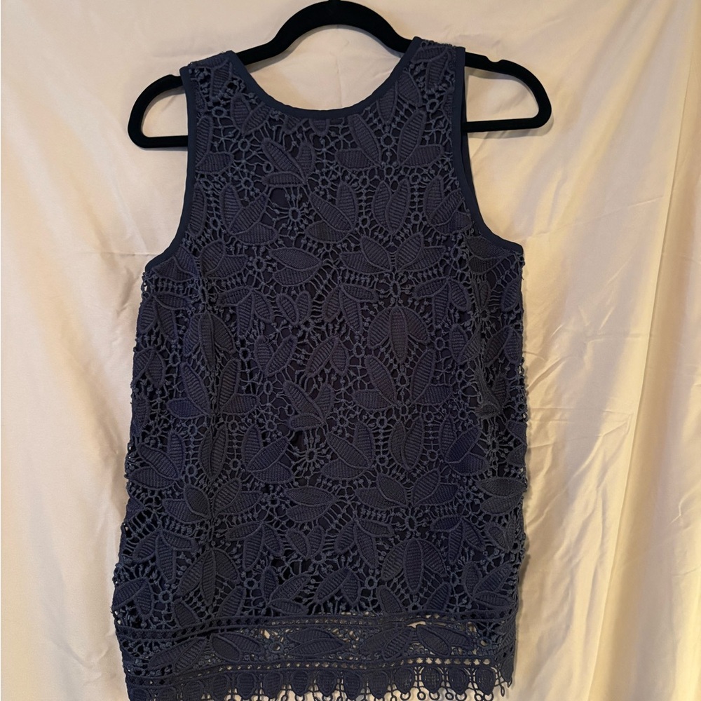LOFT Navy Blue Lace Sleeveless Top - Picture 3 of 4
